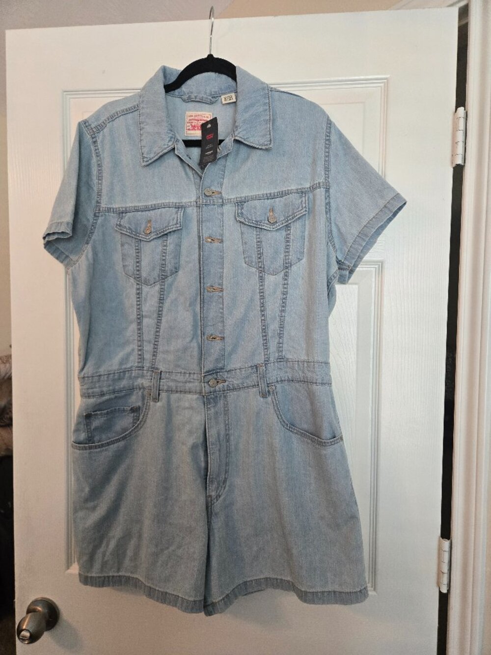 Levi's NWT Women's XL Light Wash Heritage Short Sleeve Button Shorts Romper